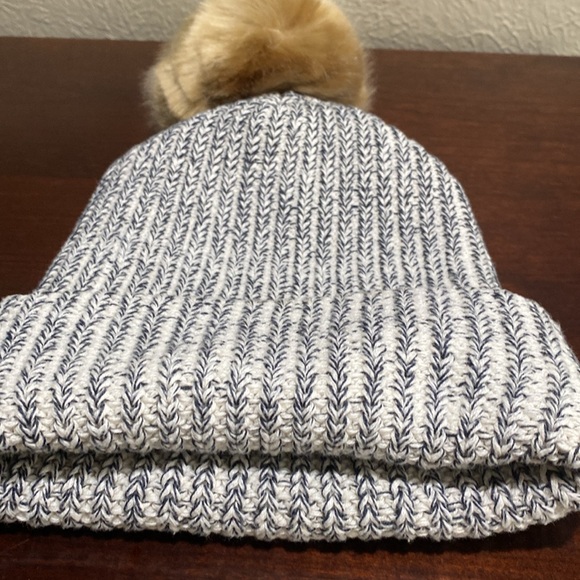 Disney Knit Adult Beanie, with Doug and Space  Aliens Leather Aplica on Front - Picture 4 of 7